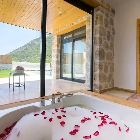 Kaskalkan Heatedpool Sheltered Honeymoon * Bezirgan