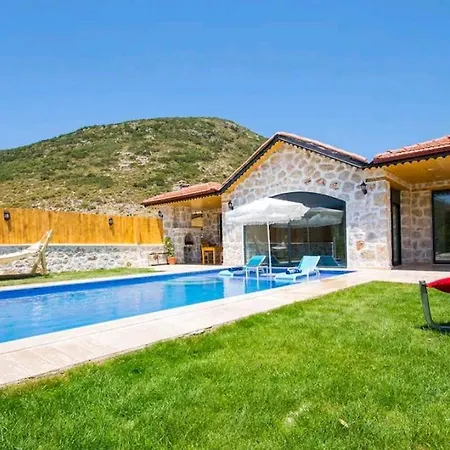 Kaskalkan Heatedpool Sheltered Honeymoon 빌라 *