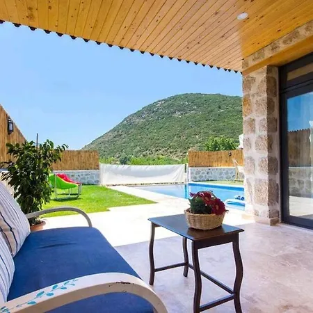 Kaskalkan Heatedpool Sheltered Honeymoon 빌라 Bezirgan